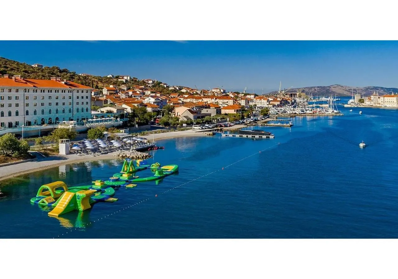 Apartment Capo Residence - Old Town - Parking Trogir