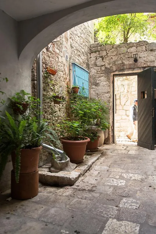 Apartment Capo Residence - Old Town - Parking Trogir 0*,