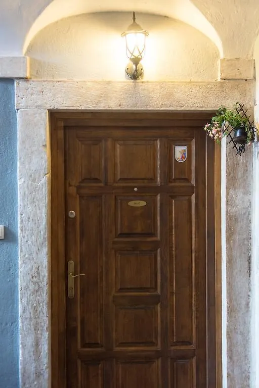 Apartment Capo Residence - Old Town - Parking Trogir