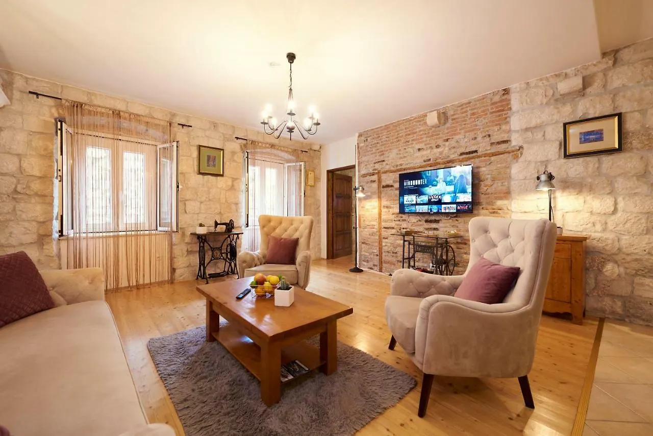 Apartment Capo Residence - Old Town - Parking location