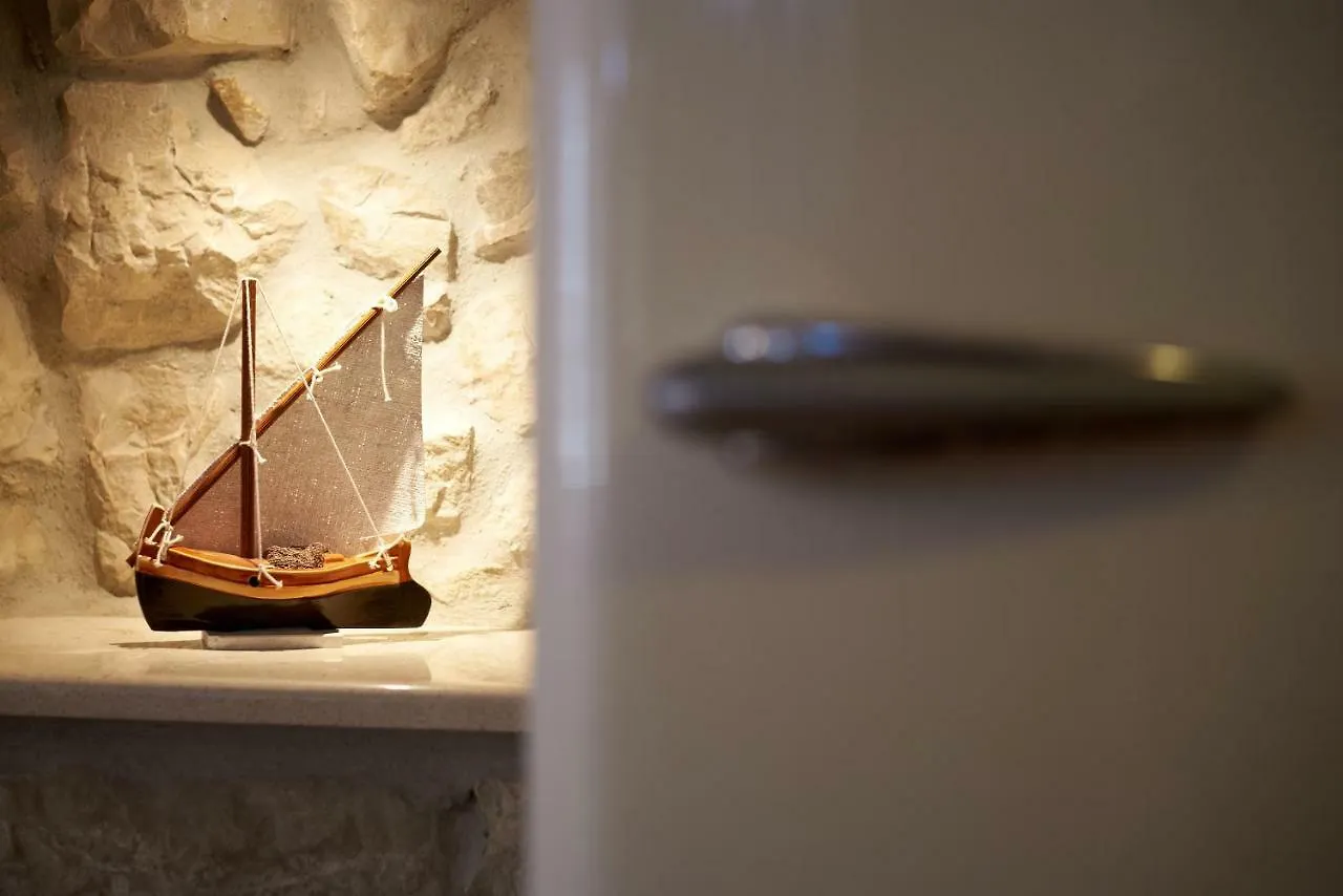 Apartment Capo Residence - Old Town - Parking Trogir