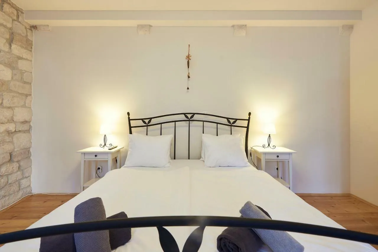 Apartment Capo Residence - Old Town - Parking Trogir